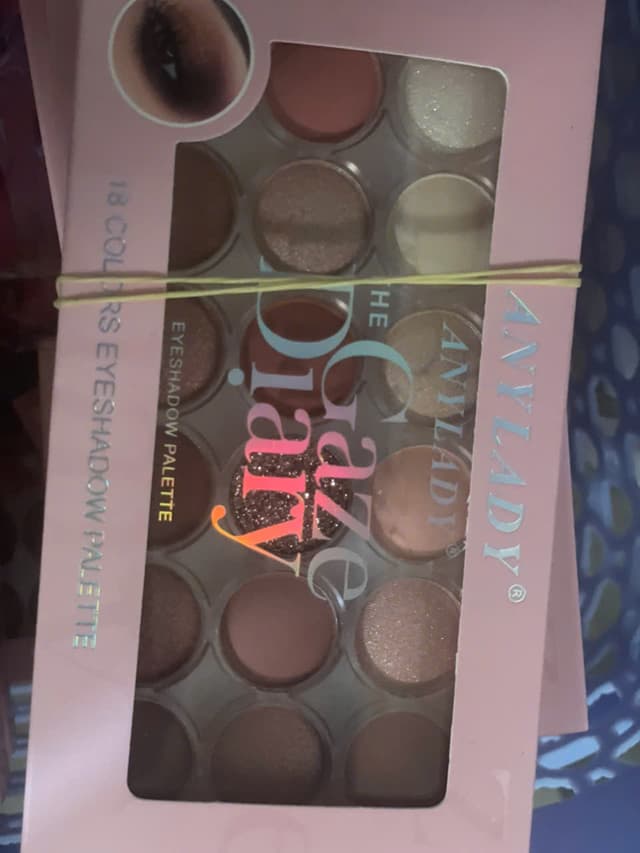 Hộp phấn Mắt 18 Ô 